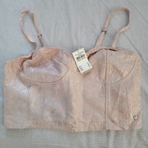 Abercrombie and Fitch top